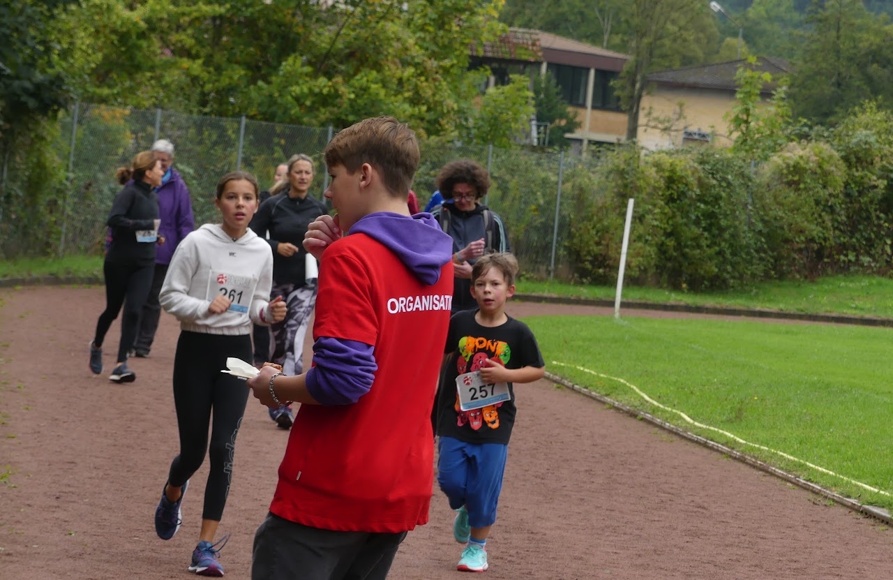 Bild vom 13. Benefizlauf im Jahr 2022. Dies ist das 463. Bild.